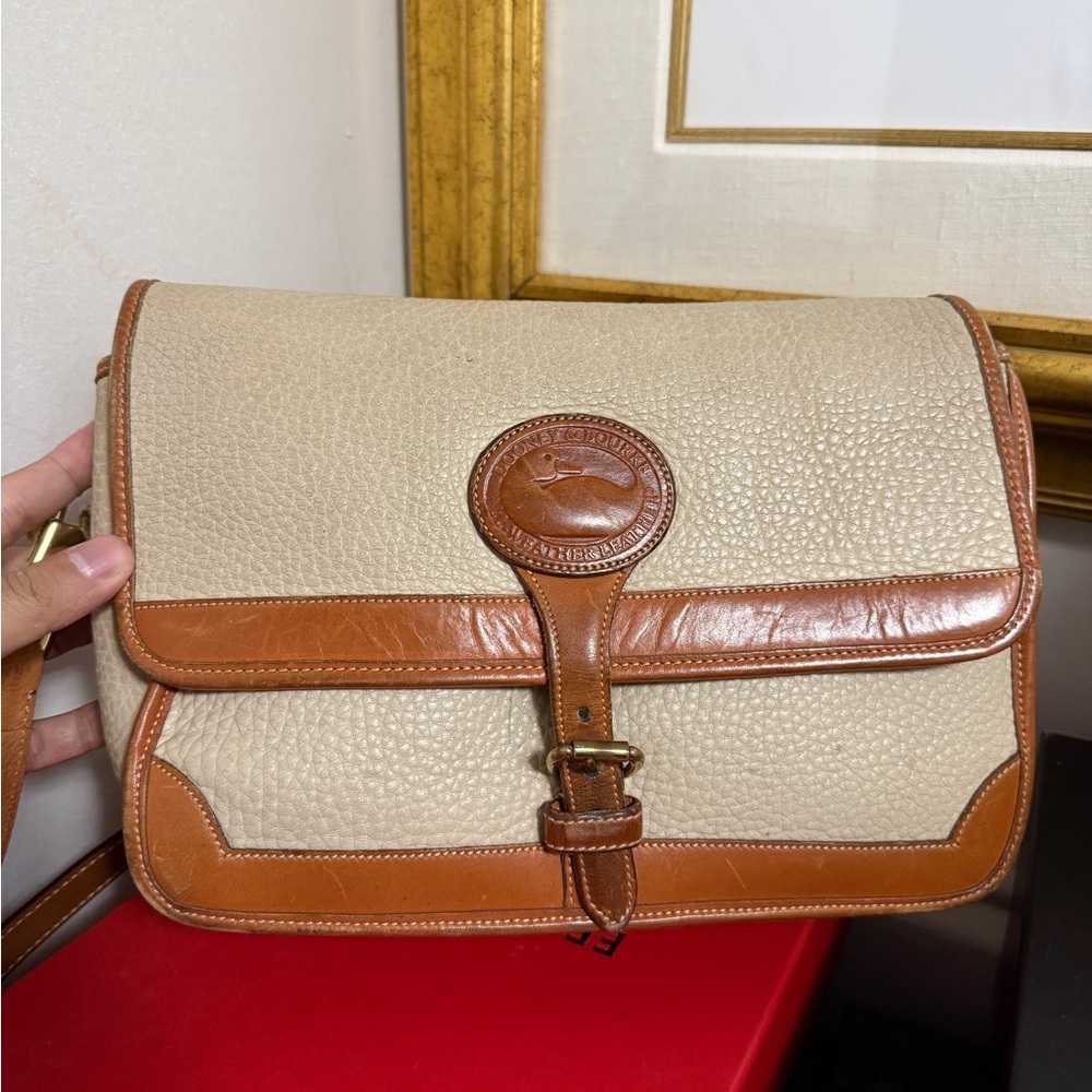Dooney&Bourke Classic Tan and Cream Leather Men's Bag